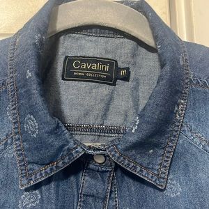 Cavalini SIZE M DISTRESSED JEAN SHIRT